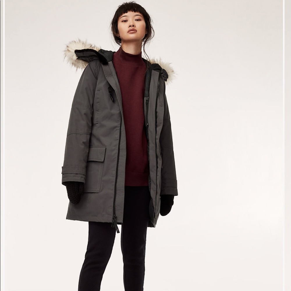 🌟HOST PICK🌟 ARITZIA Bancroft parka